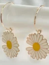 Daisy Flower Hoop Earrings – Lightweight Enamel Floral Earrings for Women & Girls